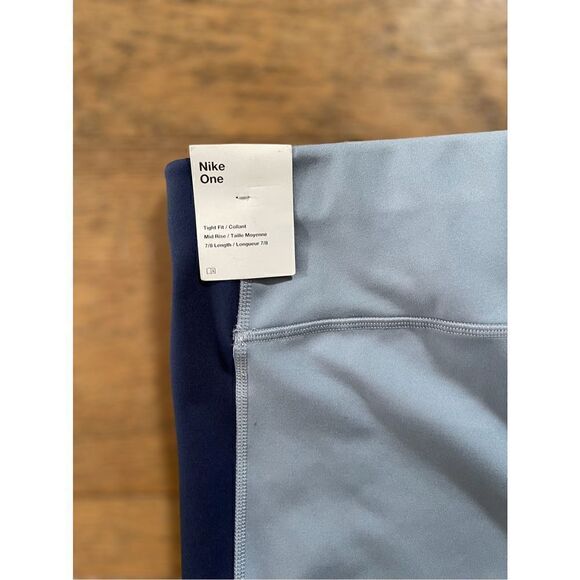 Nike One Dri-Fit 7/8 Legginf - Picture 4 of 4